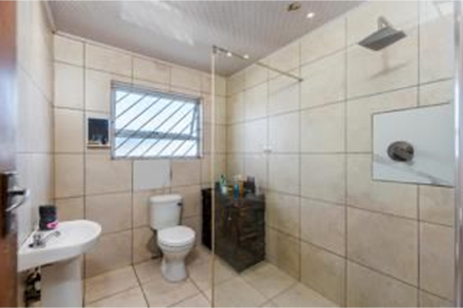5 Bedroom Property for Sale in Strandfontein Western Cape